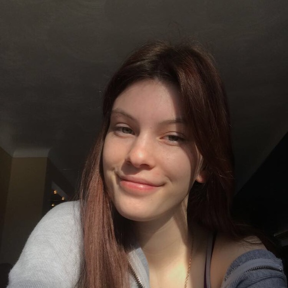 hi I’m evelyn:) - Picture 4 of 4